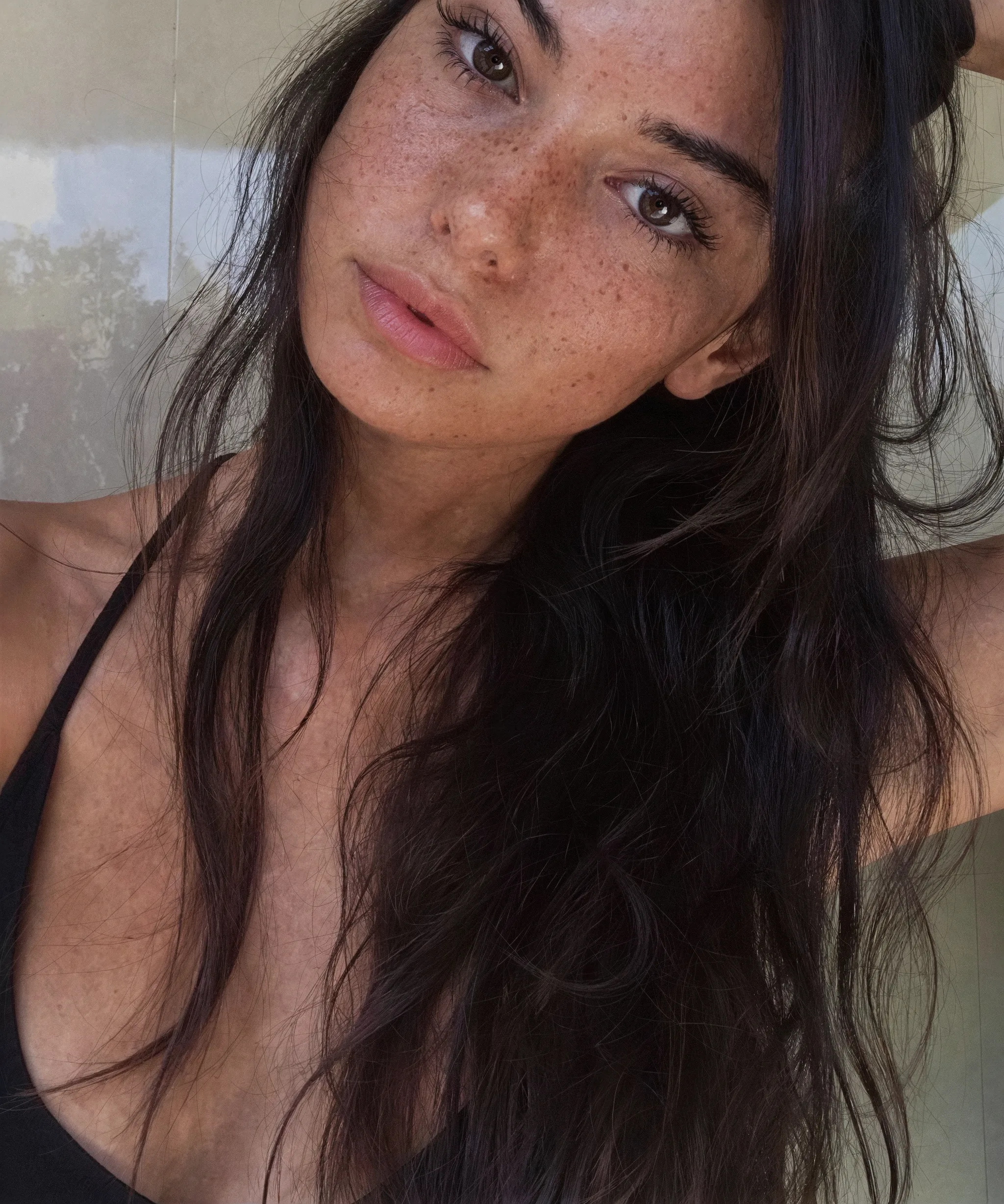 V4 Base Output 2048px